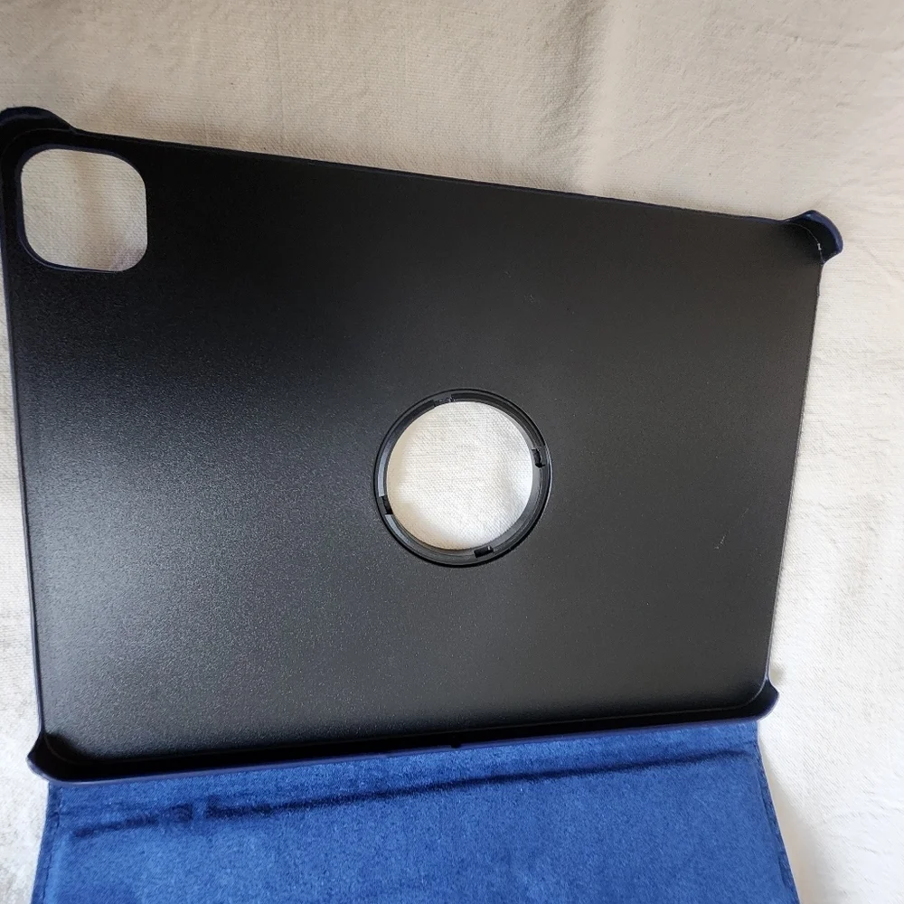 Rotaiting IPad Navy Blue Case NWT